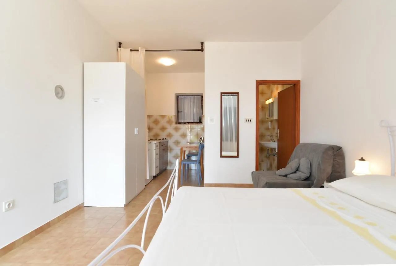 Studio Snjezana 1747 Medulin 0*,  Croatia